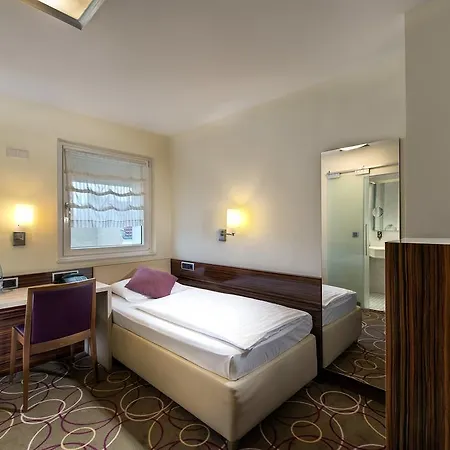 Ibis Styles An Der Oper Hotel 3*