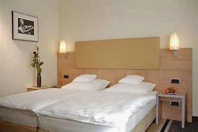 Ibis Styles An Der Oper 3* Berlín