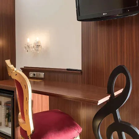 فندق Ibis Styles An Der Oper 3*